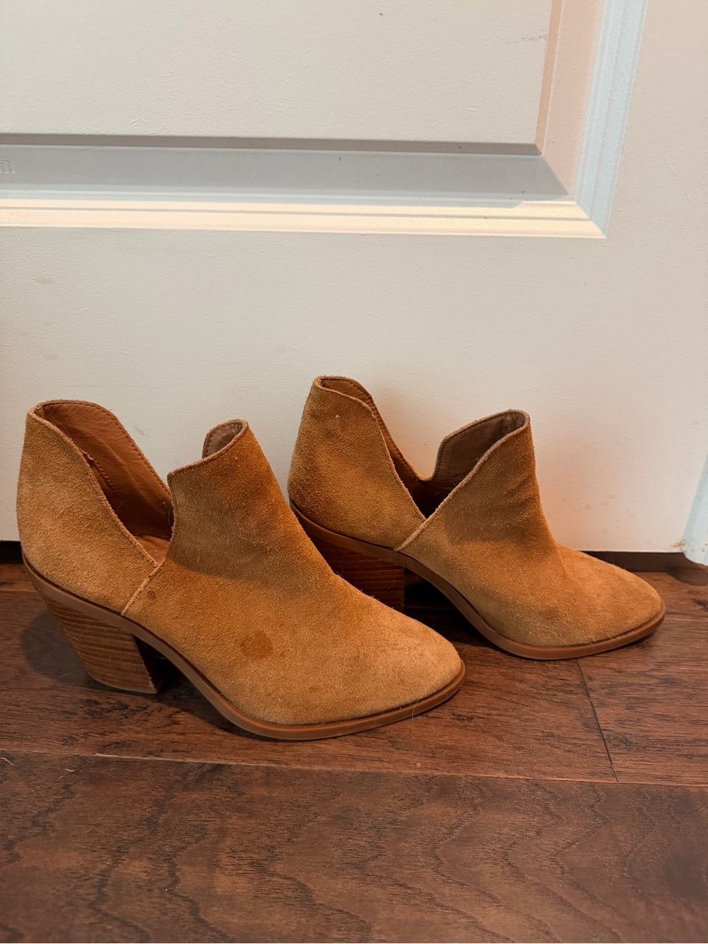 Steve Madden Camel Suede Cutout Ankle Booties